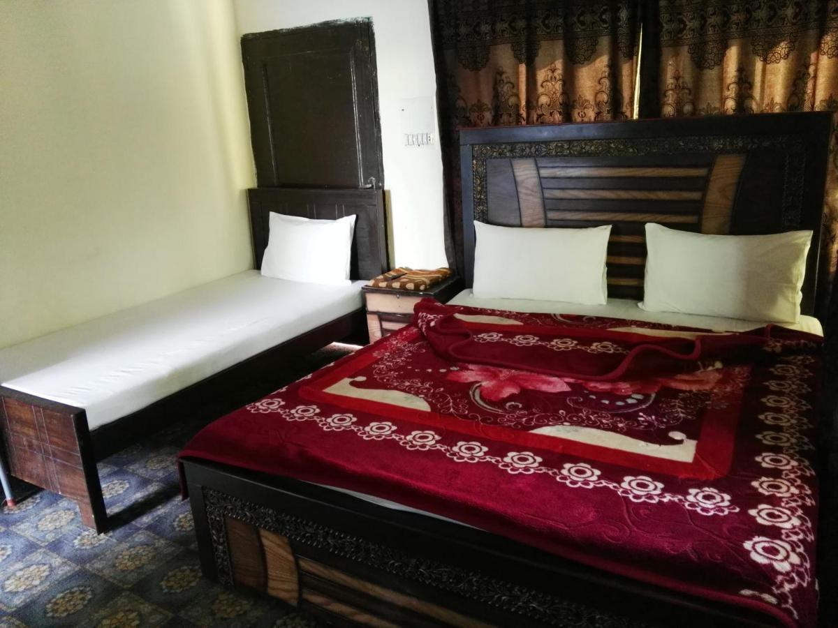 Khyber Inn İslamabad Dış mekan fotoğraf