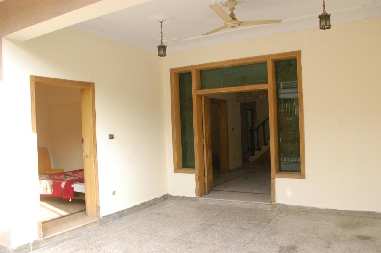 Khyber Inn İslamabad Dış mekan fotoğraf