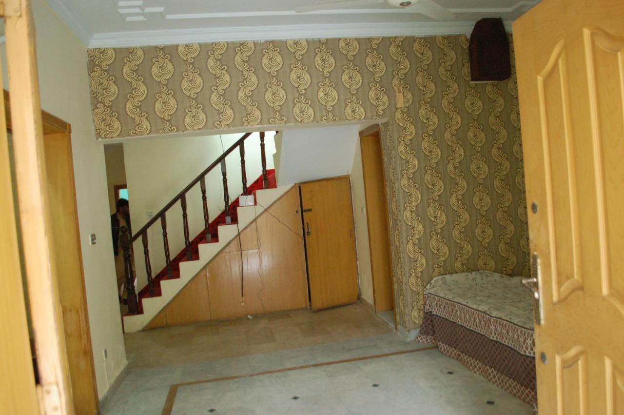 Khyber Inn İslamabad Dış mekan fotoğraf