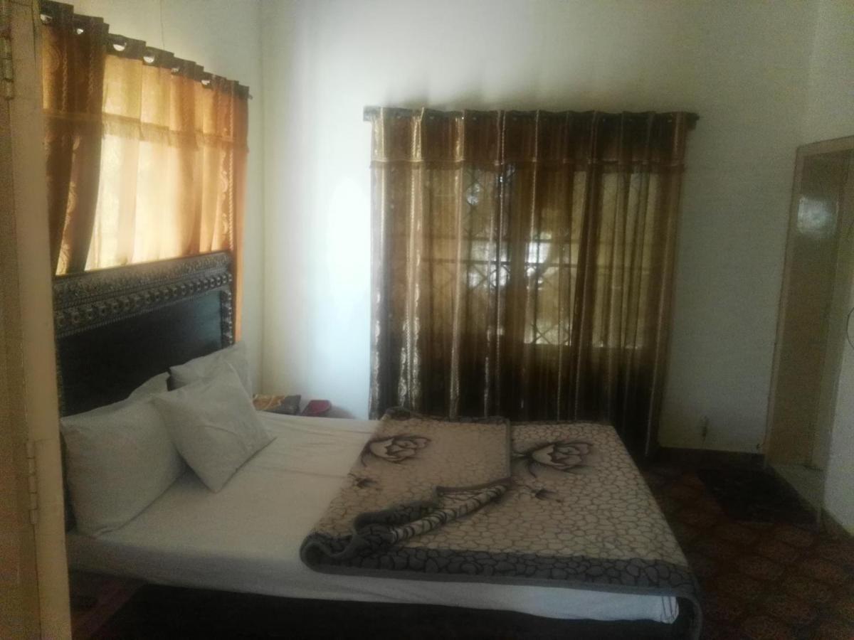 Khyber Inn İslamabad Dış mekan fotoğraf
