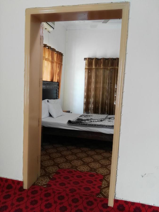 Khyber Inn İslamabad Dış mekan fotoğraf